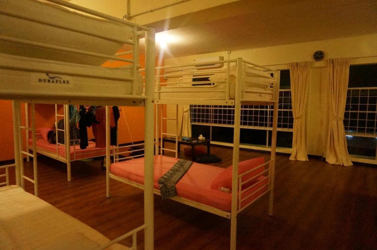 Best Bunk Beds Lodge Semporna Room photo