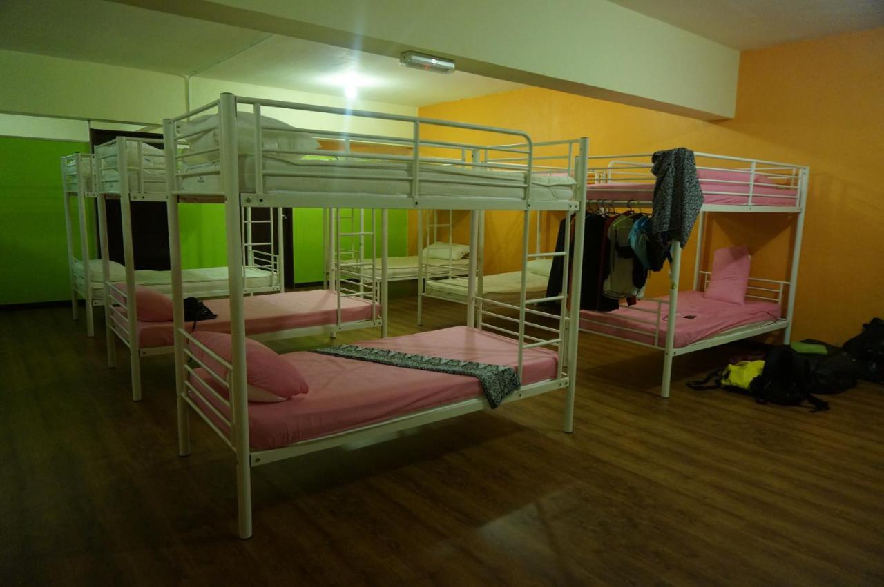 Best Bunk Beds Lodge Semporna Room photo