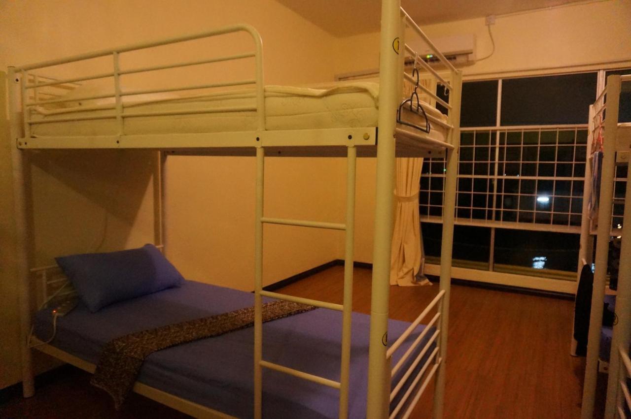 Best Bunk Beds Lodge Semporna Room photo